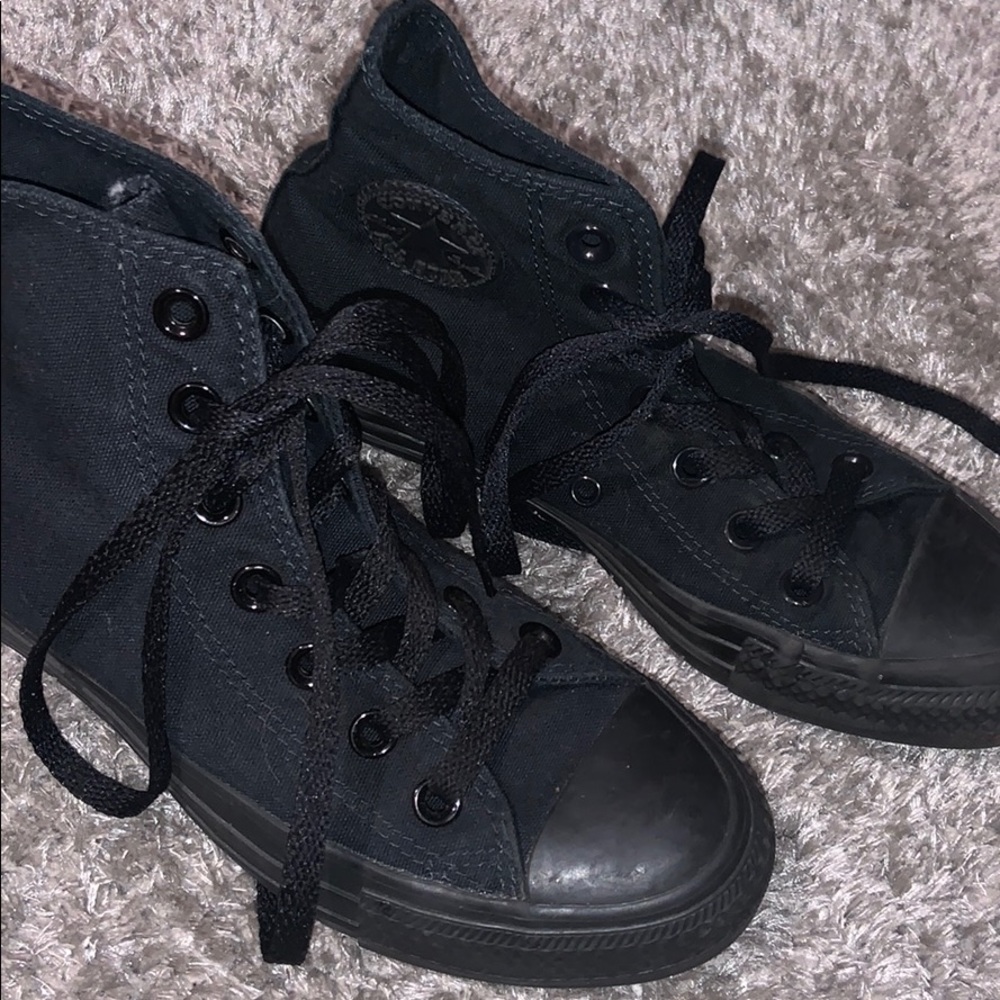 Black converse